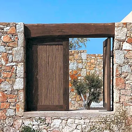 Gundari 5* كارافوستاسيس